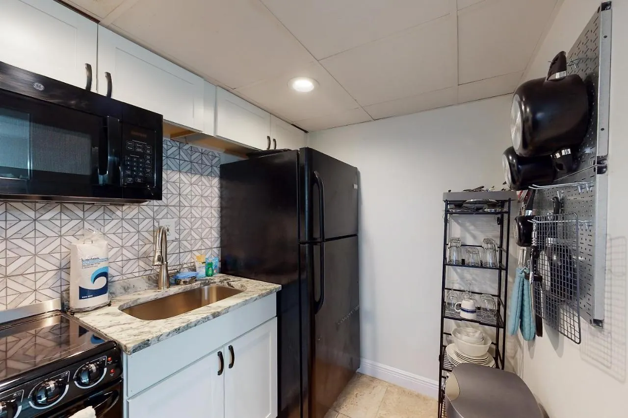Hotel Ambassador C5 Panama City Beach