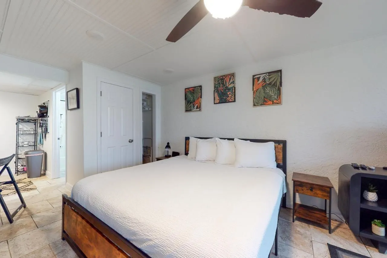 Hotel Ambassador C5 Panama City Beach